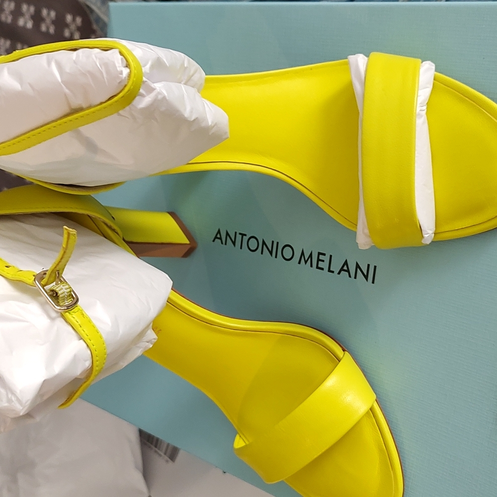 Antonio Melani yellow lime color square heel